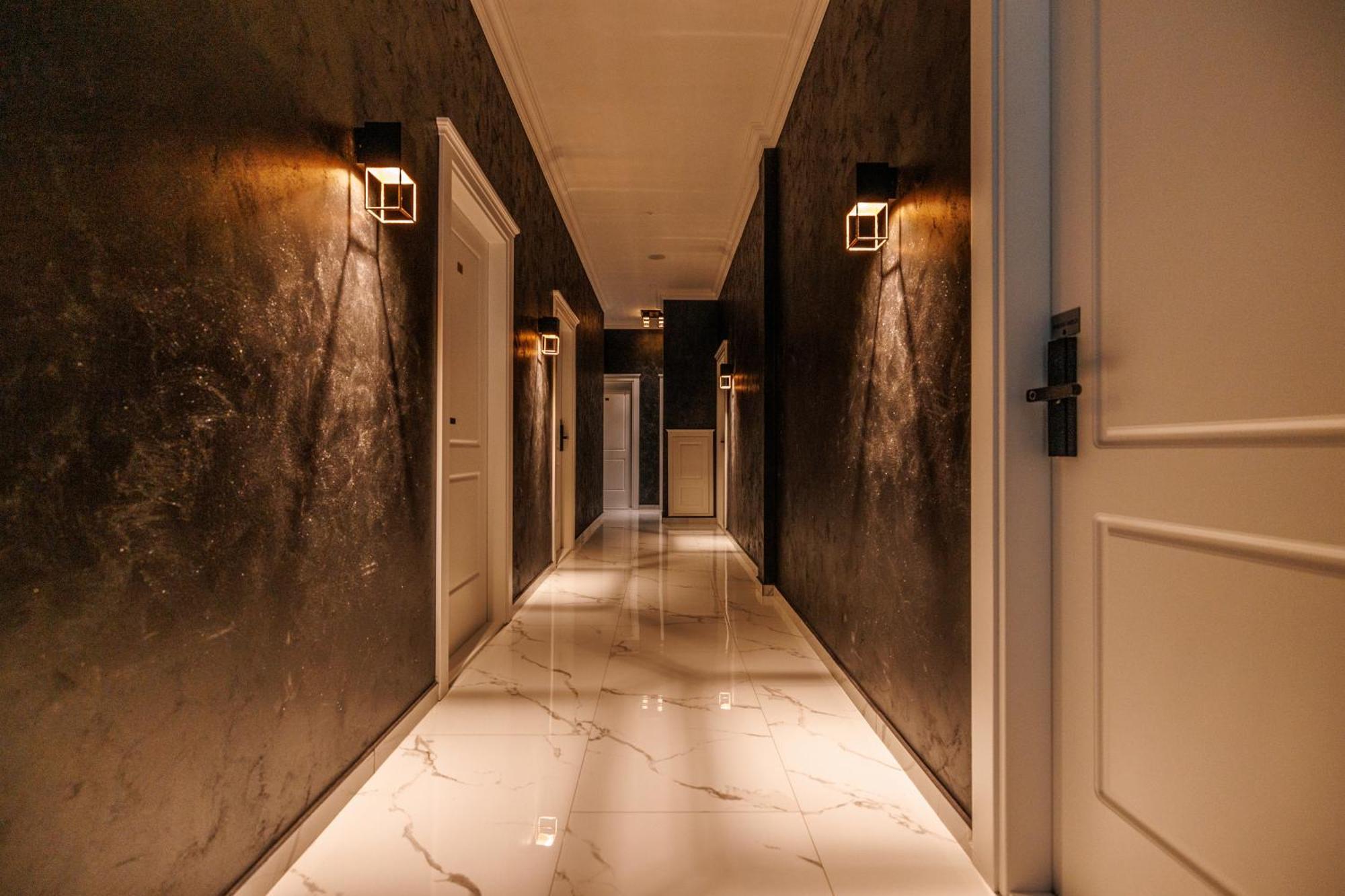 White Unique Apart Niksic Exterior photo