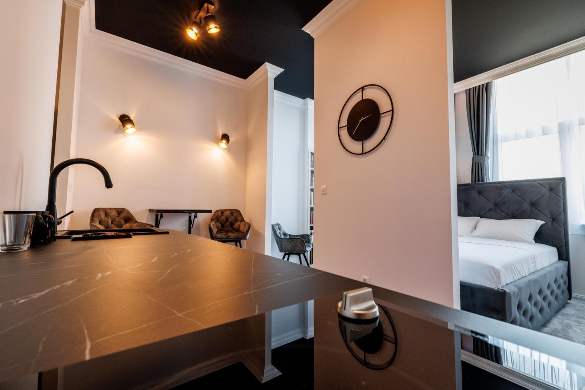 White Unique Apart Niksic Exterior photo
